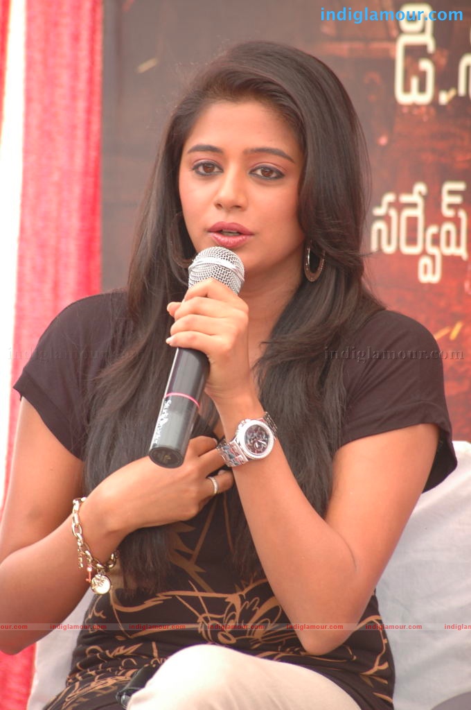 Priyamani Actress hd photo