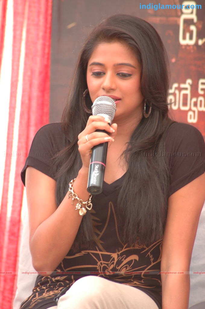 Priyamani Actress hd photo