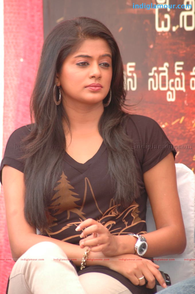 Priyamani Actress hd photo