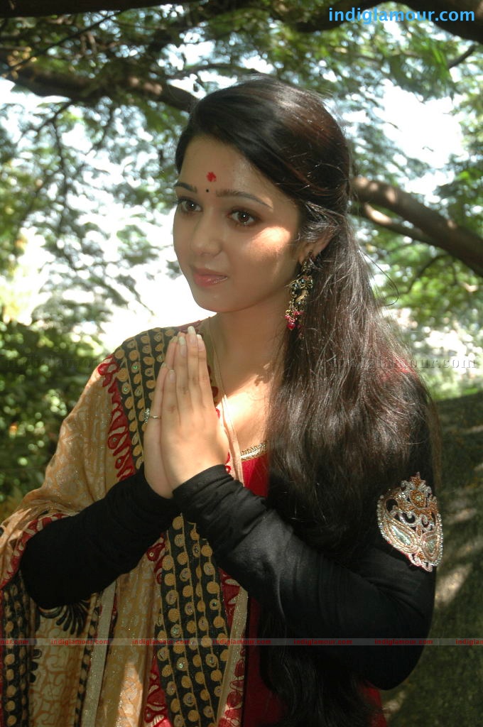 Charmi Actress hd photo