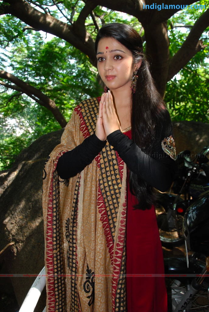Charmi Actress hd photo