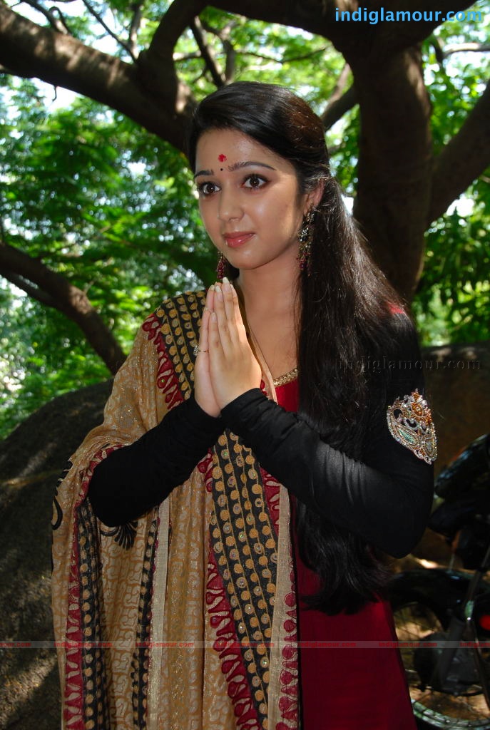 Charmi Actress hd photo