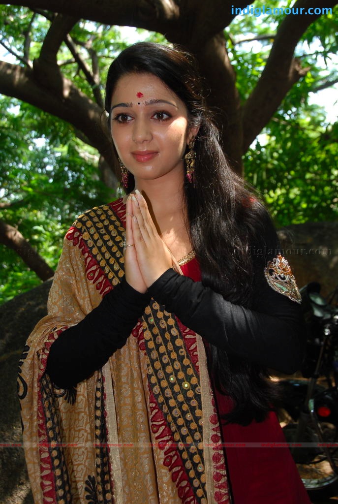 Charmi Actress hd photo