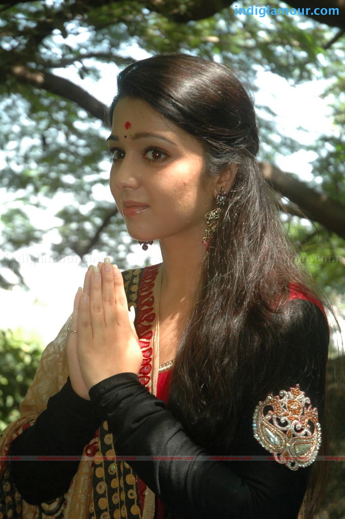 Charmi Actress hd photo