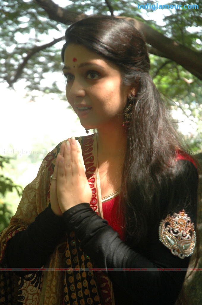 Charmi Actress hd photo