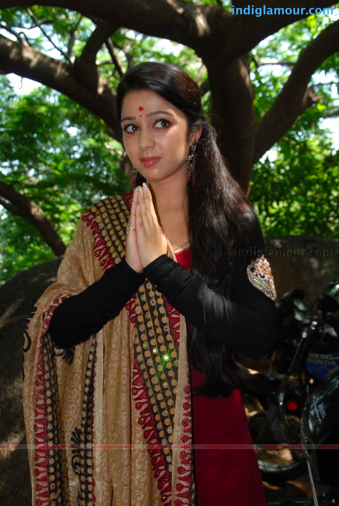 Charmi Actress hd photo