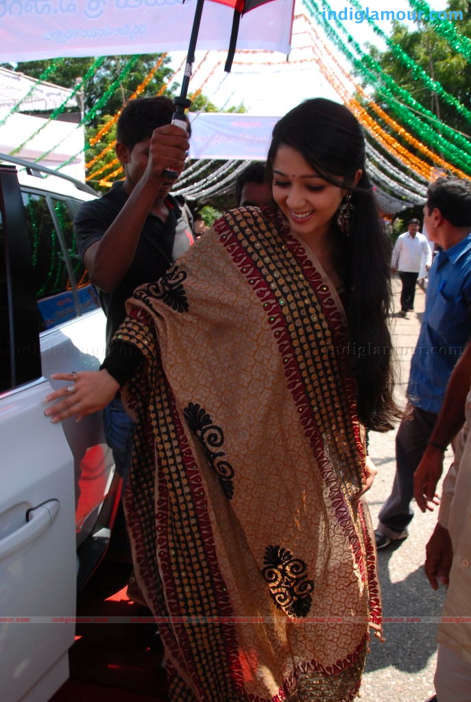 Charmi Actress hd photo