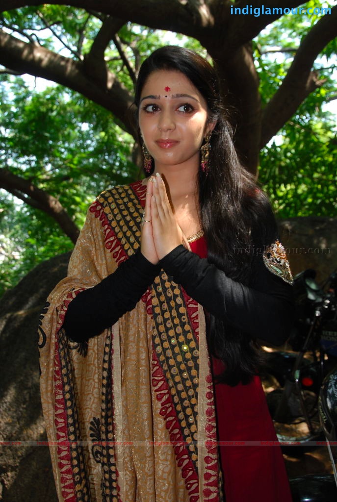 Charmi Actress hd photo