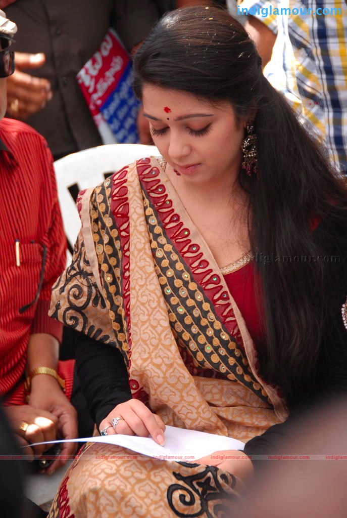 Charmi Actress hd photo