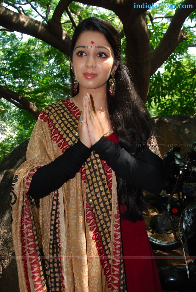 Charmi Actress hd photo