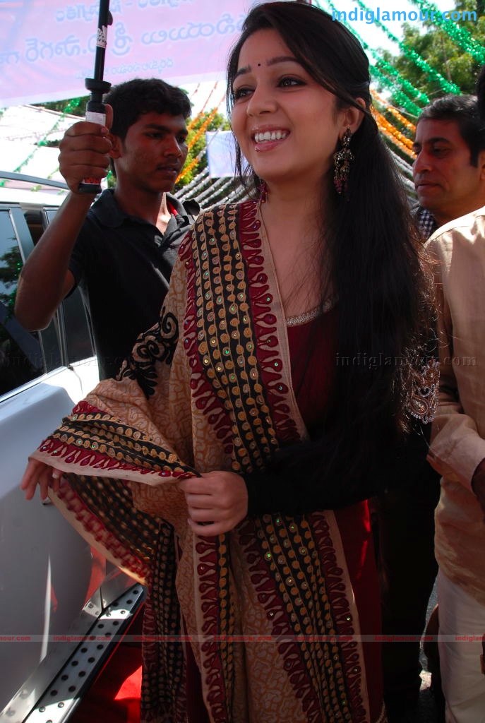 Charmi Actress hd photo