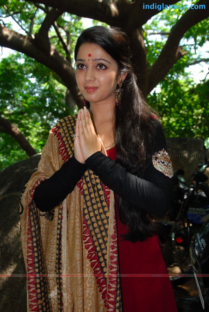 Charmi Actress hd photo
