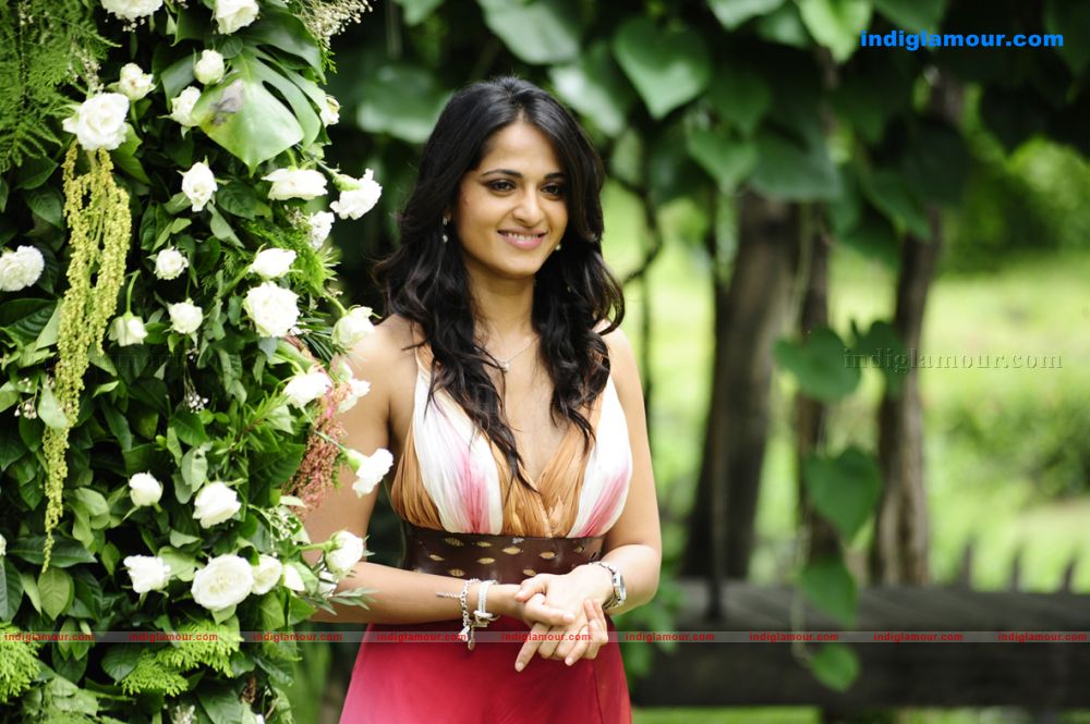 Anushka Actress hd photo