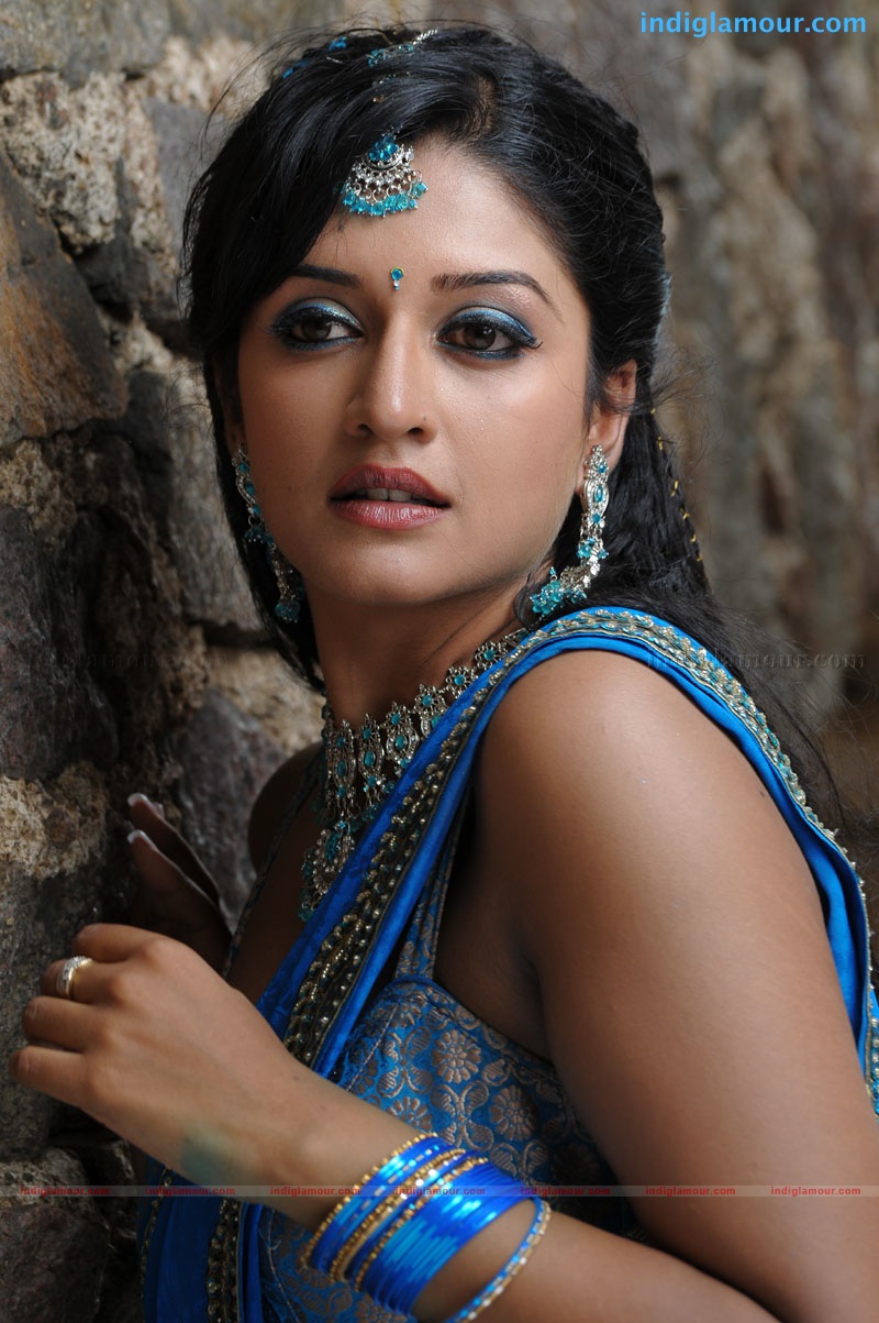 Vimala Raman Actress hd photo
