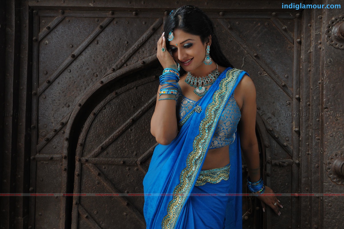 Vimala Raman Actress hd photo