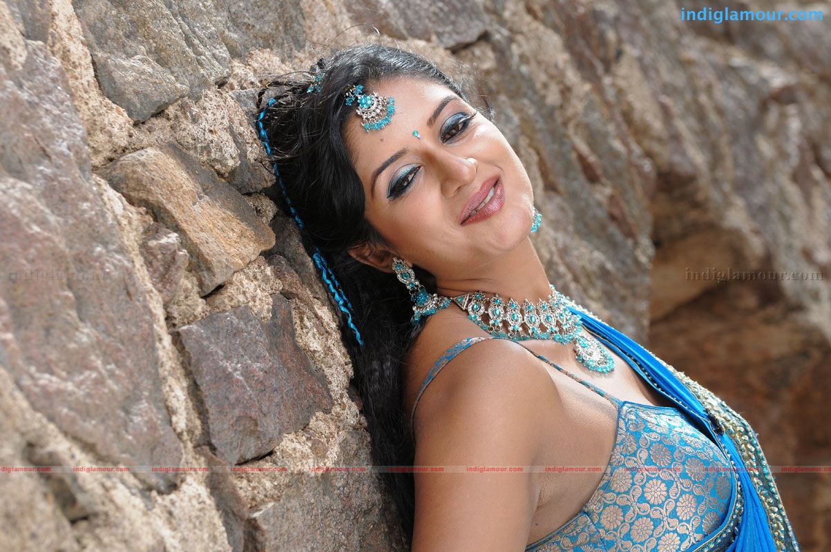 Vimala Raman Actress hd photo