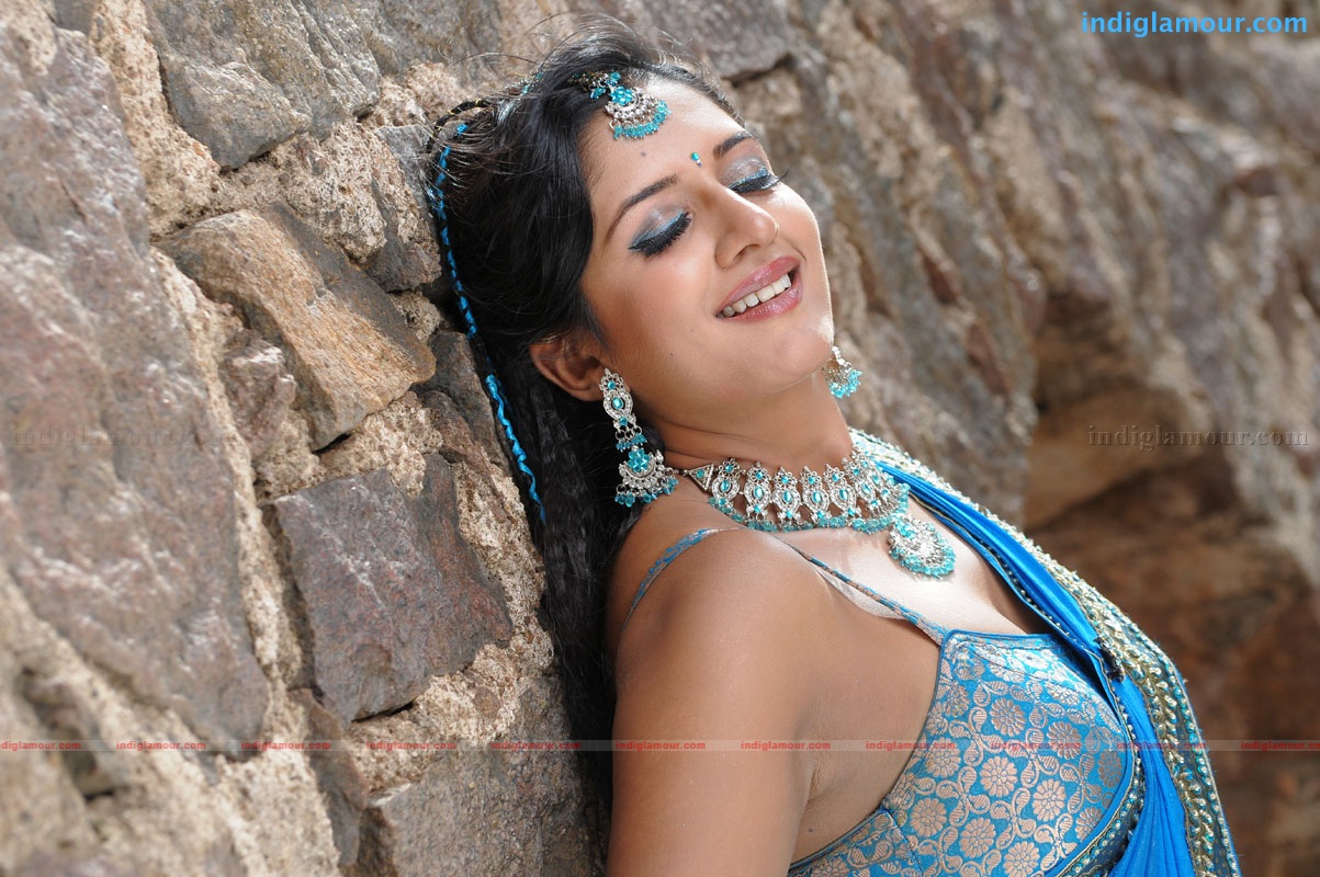 Vimala Raman Actress hd photo