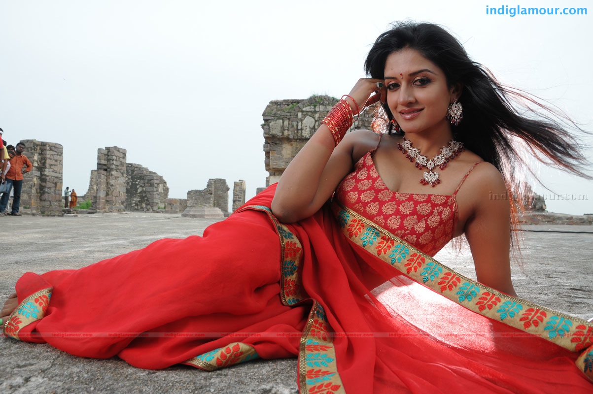 Vimala Raman Actress hd photo