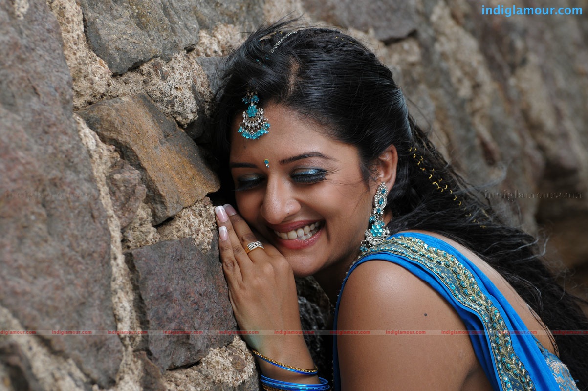 Vimala Raman Actress hd photo