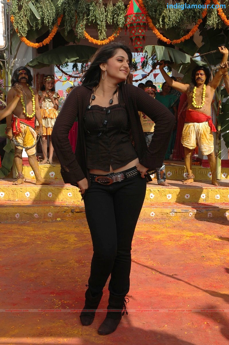 Anushka Actress hd photo