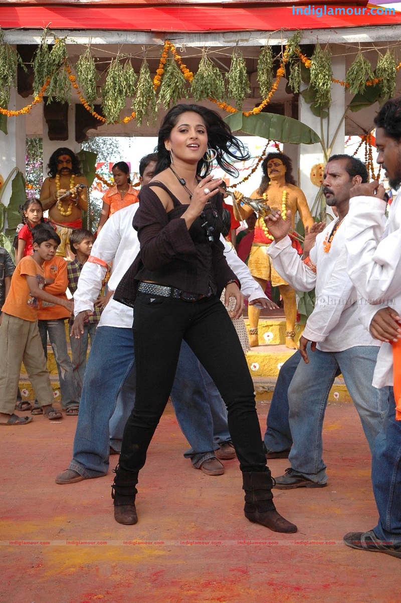 Anushka Actress hd photo