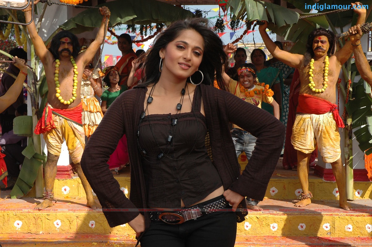 Anushka Actress hd photo