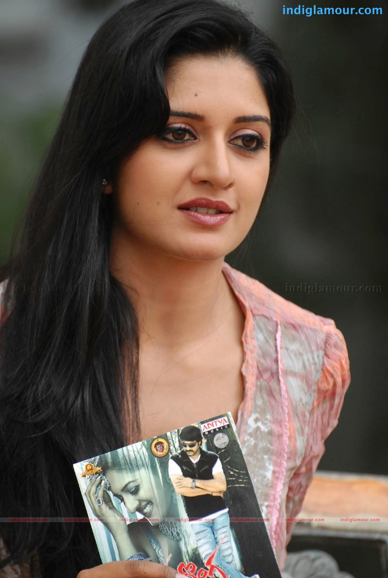 Vimala Raman Actress hd photo
