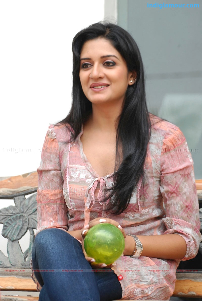 Vimala Raman Actress hd photo