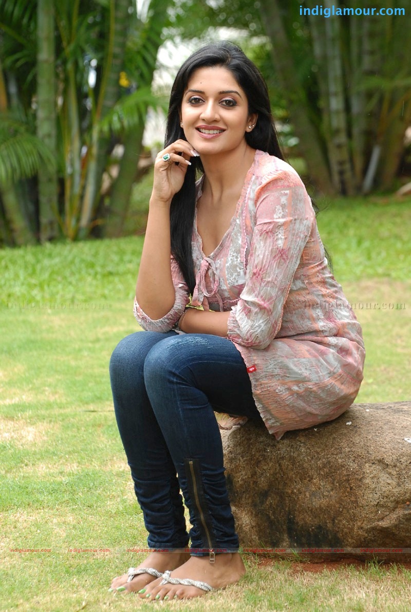 Vimala Raman Actress hd photo