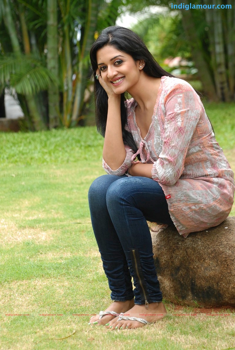 Vimala Raman Actress hd photo