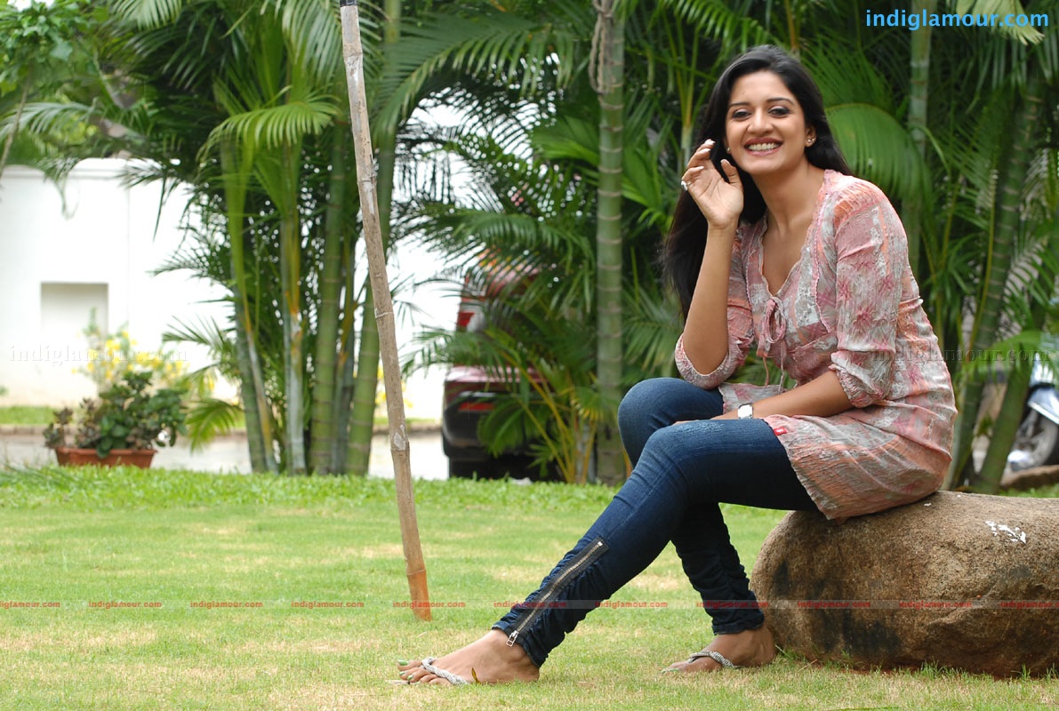 Vimala Raman Actress hd photo