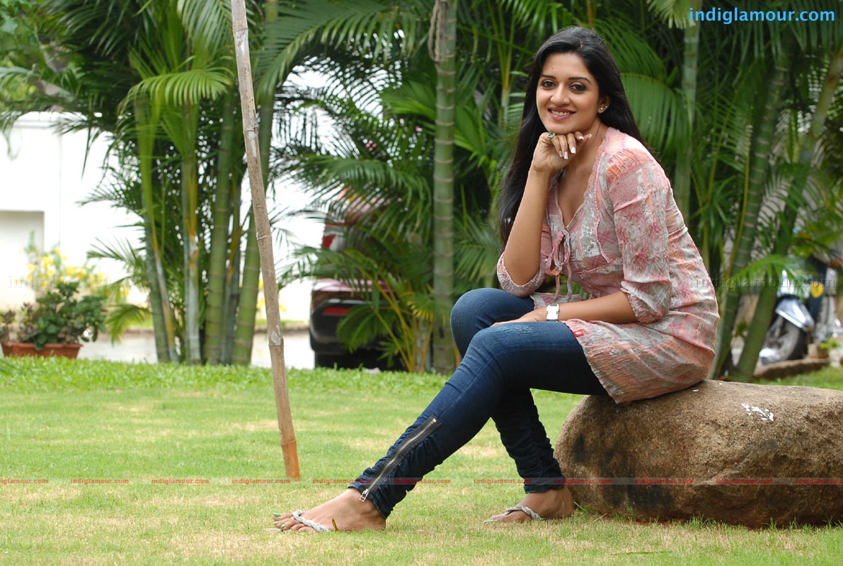 Vimala Raman Actress hd photo
