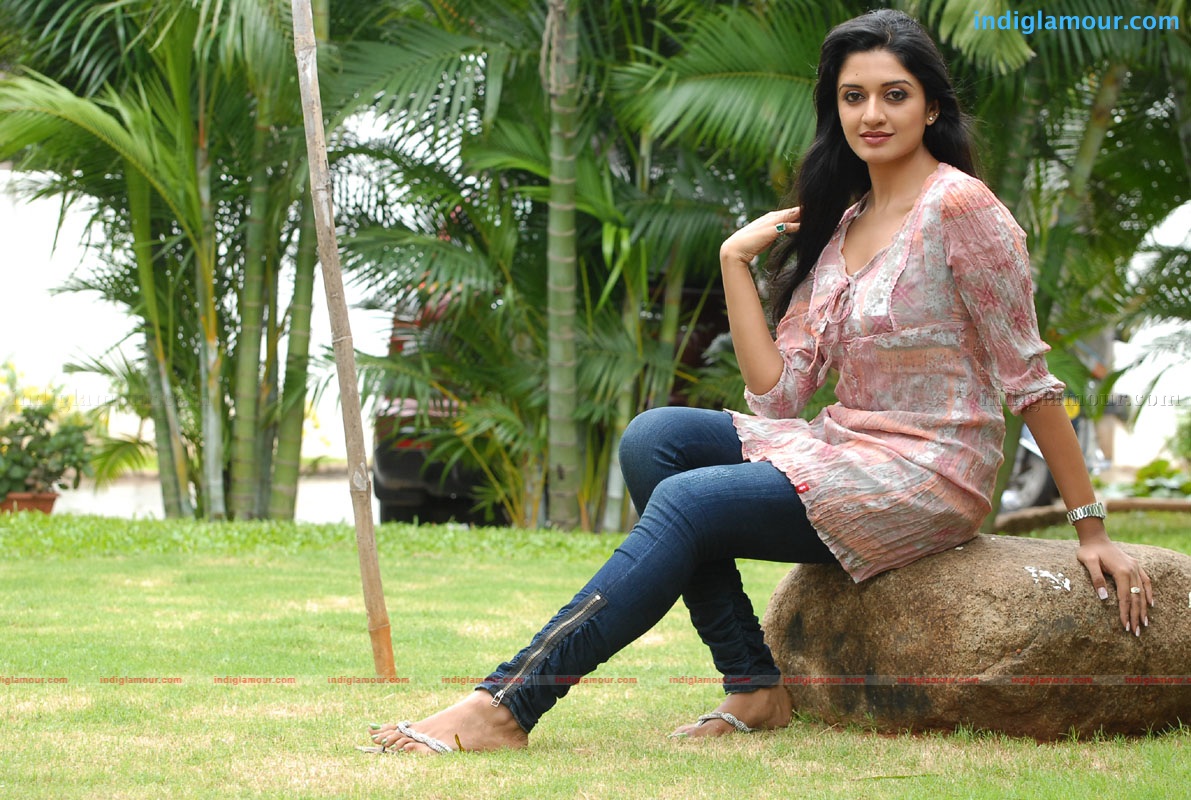 Vimala Raman Actress hd photo