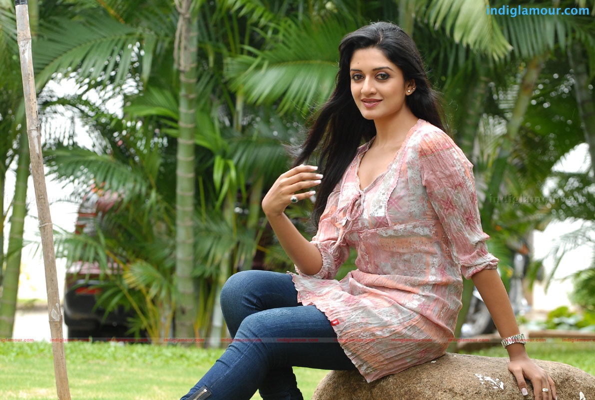 Vimala Raman Actress hd photo