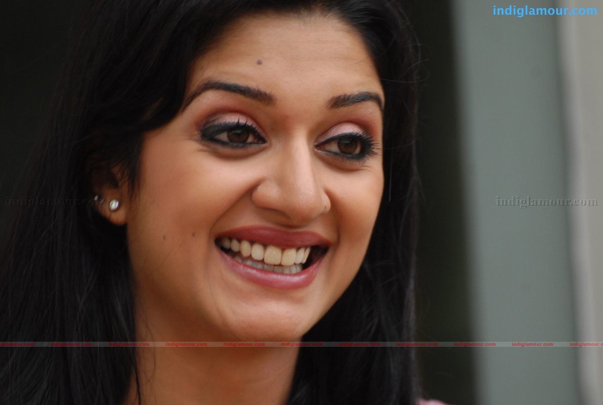 Vimala Raman Actress hd photo