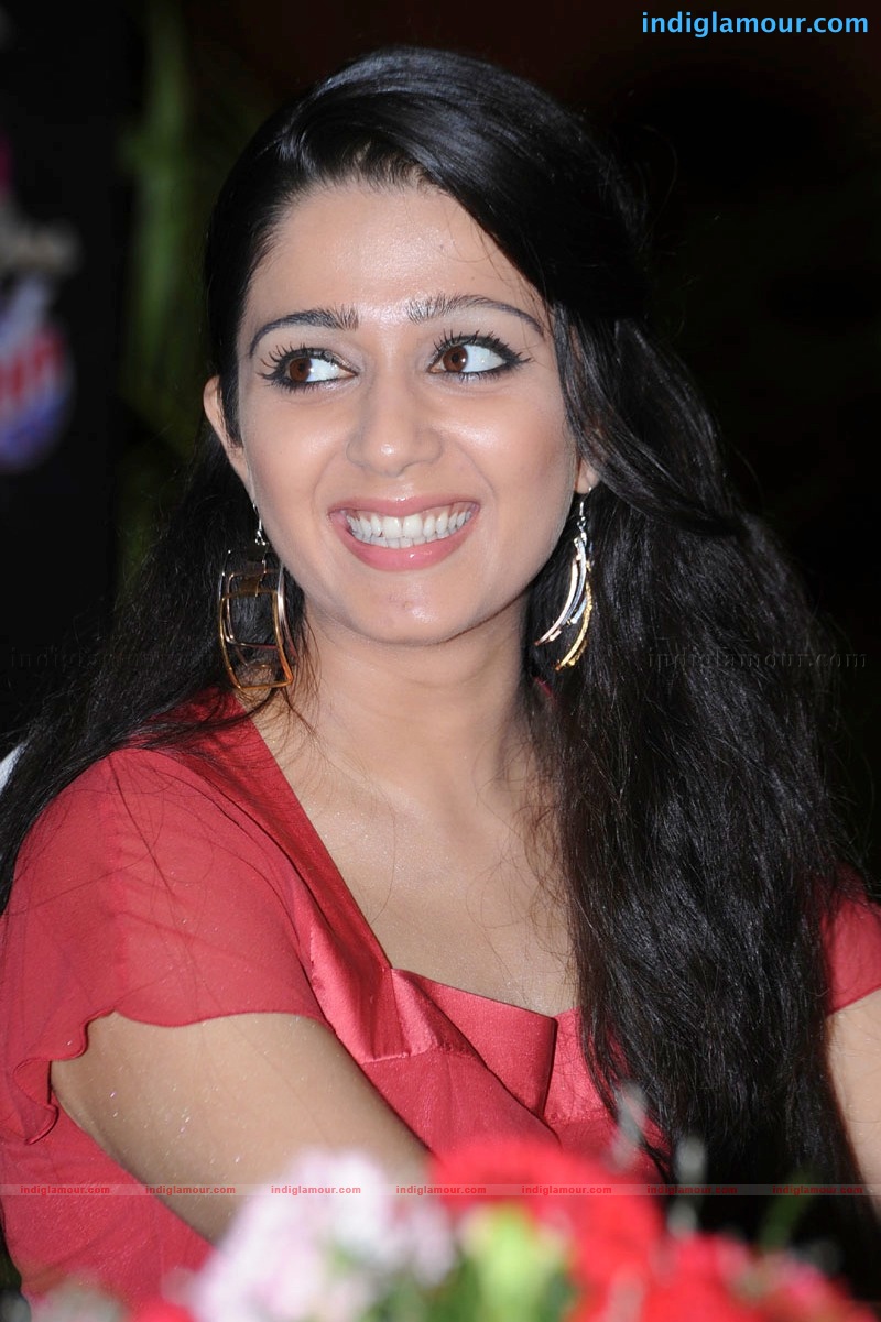 Charmi Actress hd photo