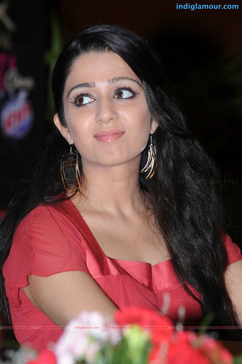 Charmi Actress hd photo