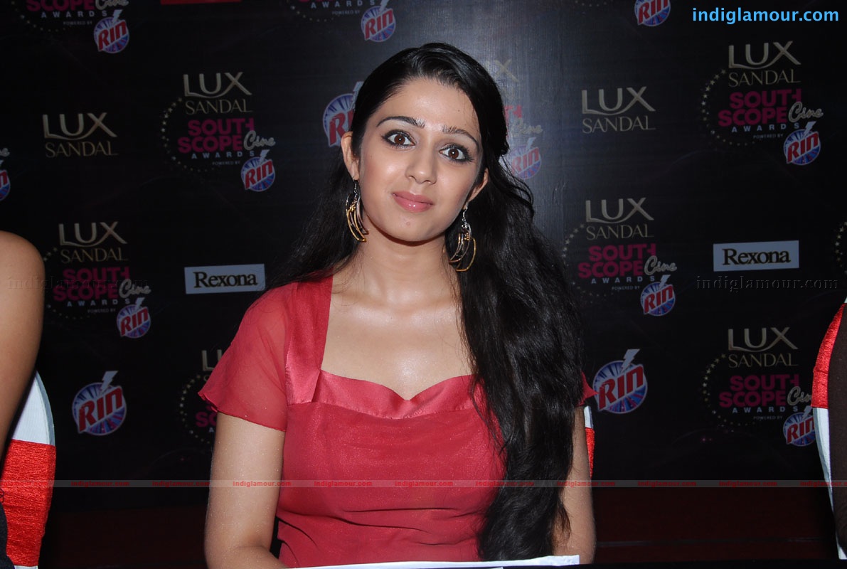 Charmi Actress hd photo