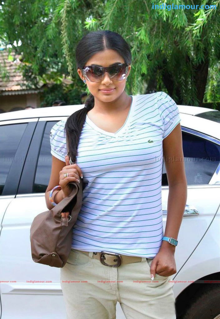Priyamani Actress hd photo
