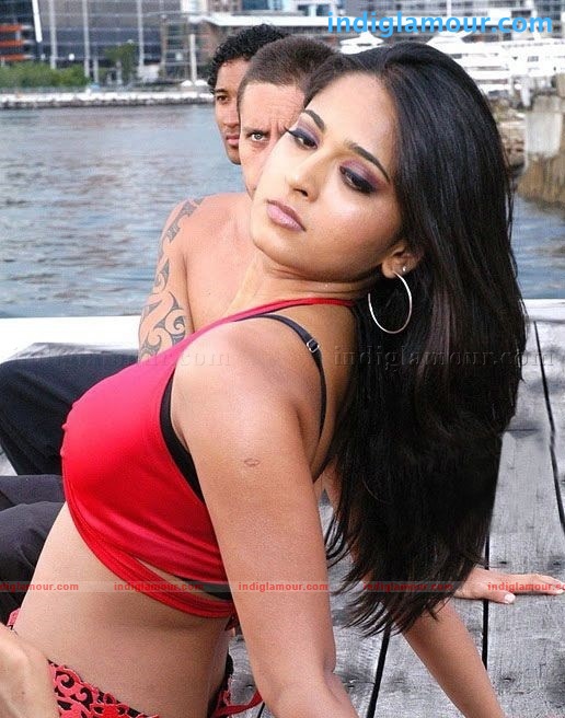 Anushka Actress hd photo