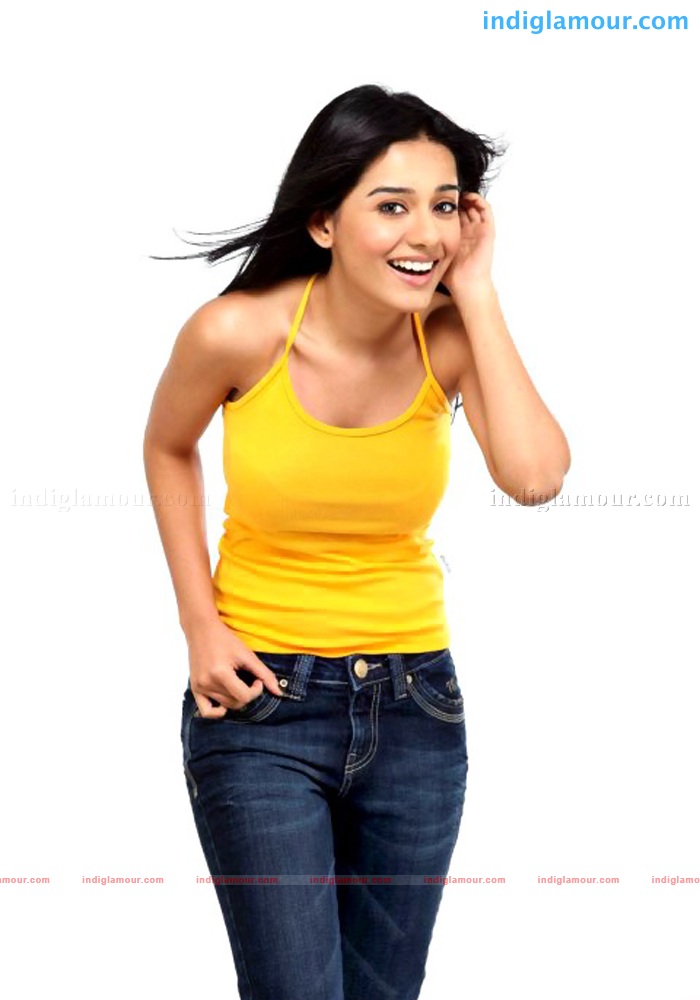 Amrita Rao Actress hd photo
