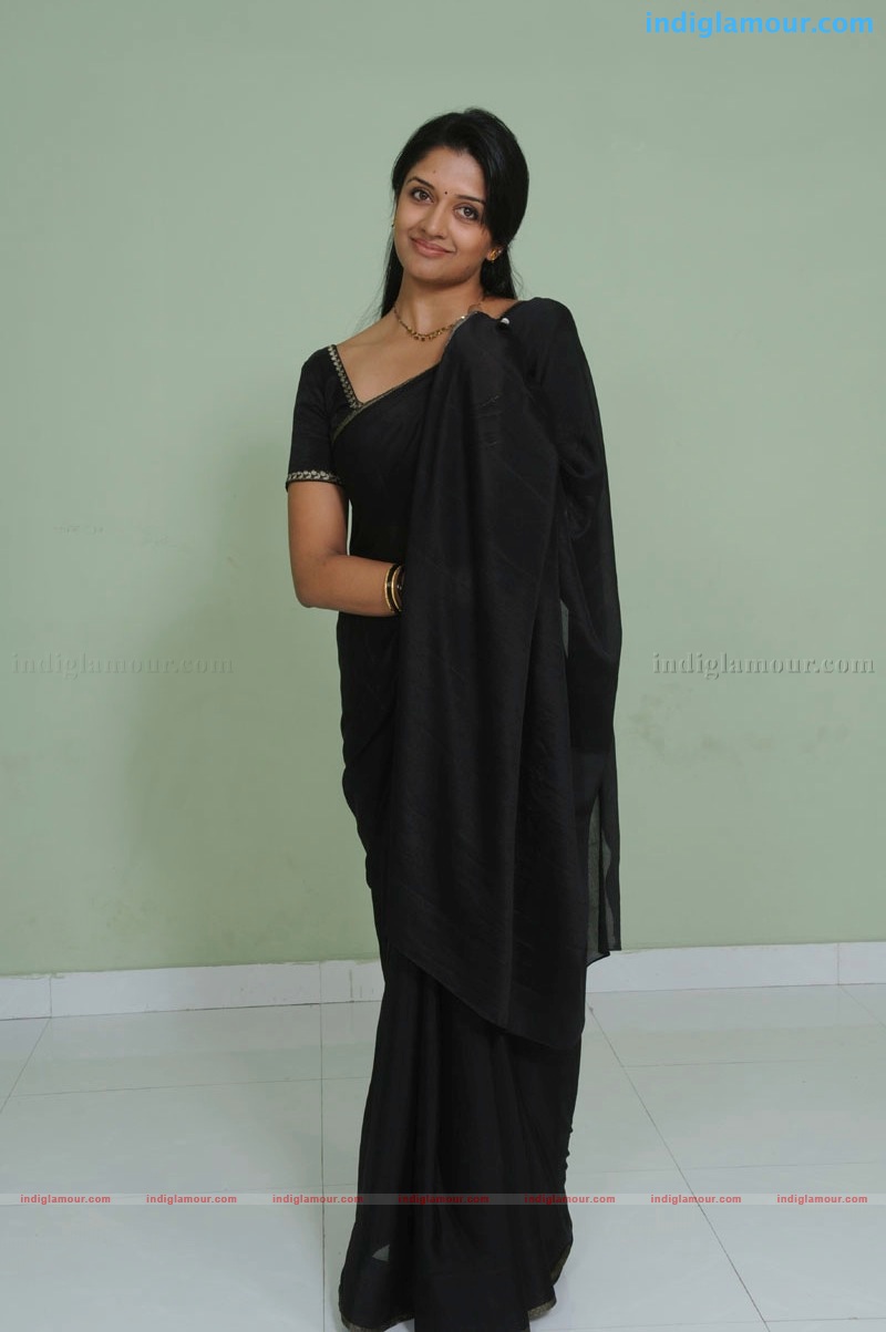 Vimala Raman Actress hd photo