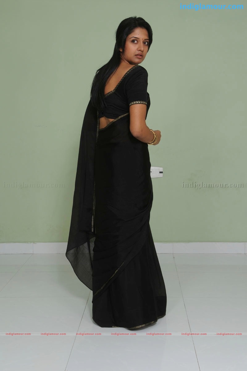 Vimala Raman Actress hd photo