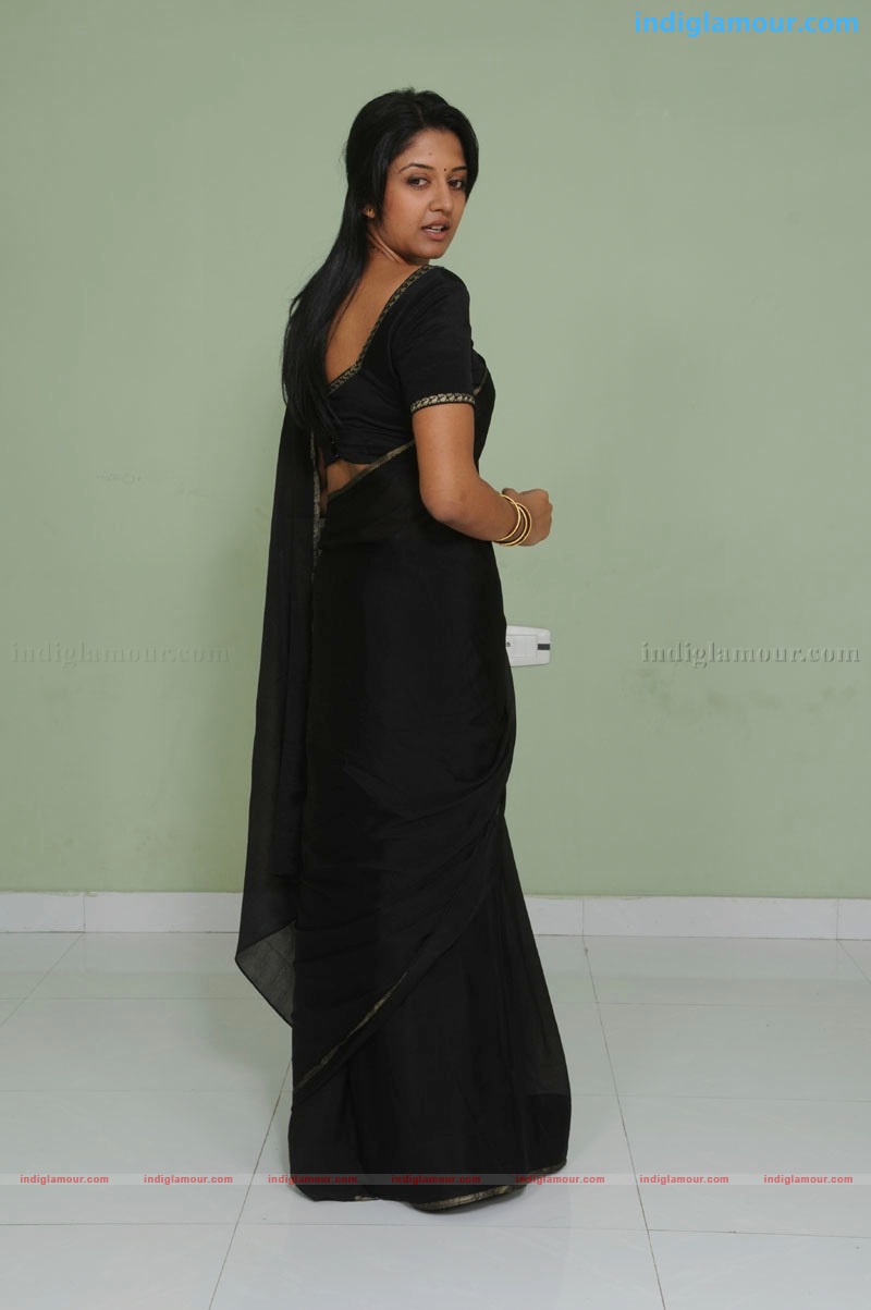 Vimala Raman Actress hd photo