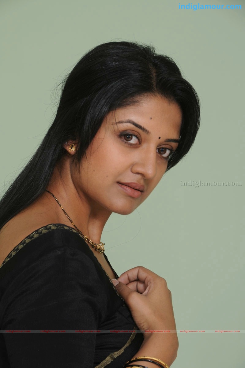 Vimala Raman Actress hd photo