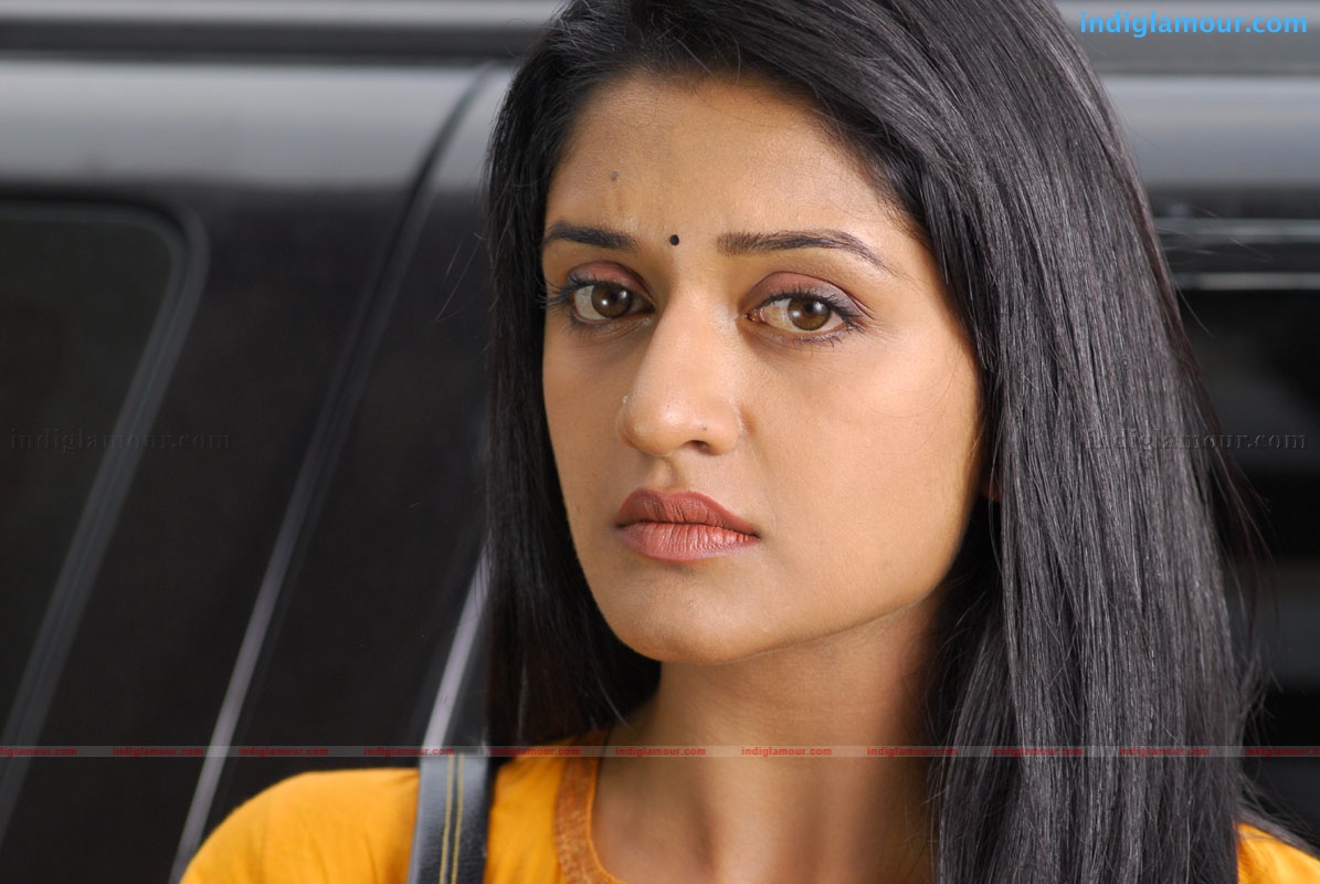Vimala Raman Actress hd photo