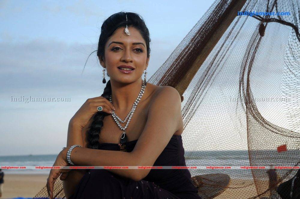 Vimala Raman Actress hd photo