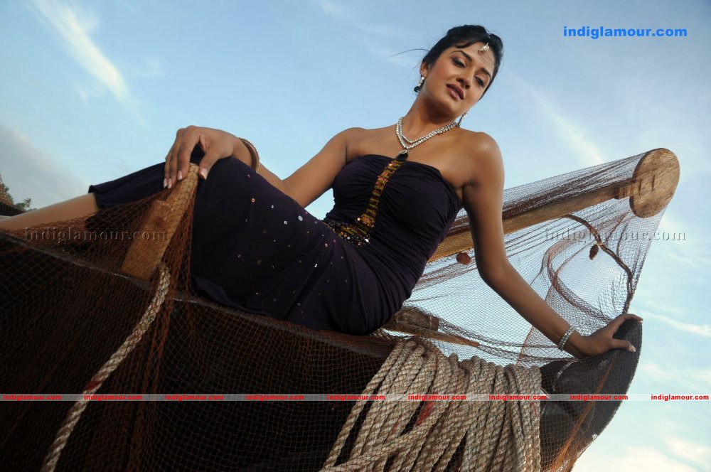 Vimala Raman Actress hd photo