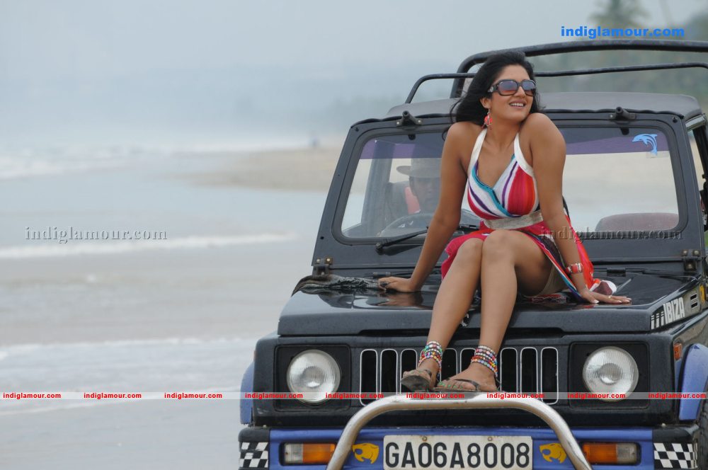 Vimala Raman Actress hd photo