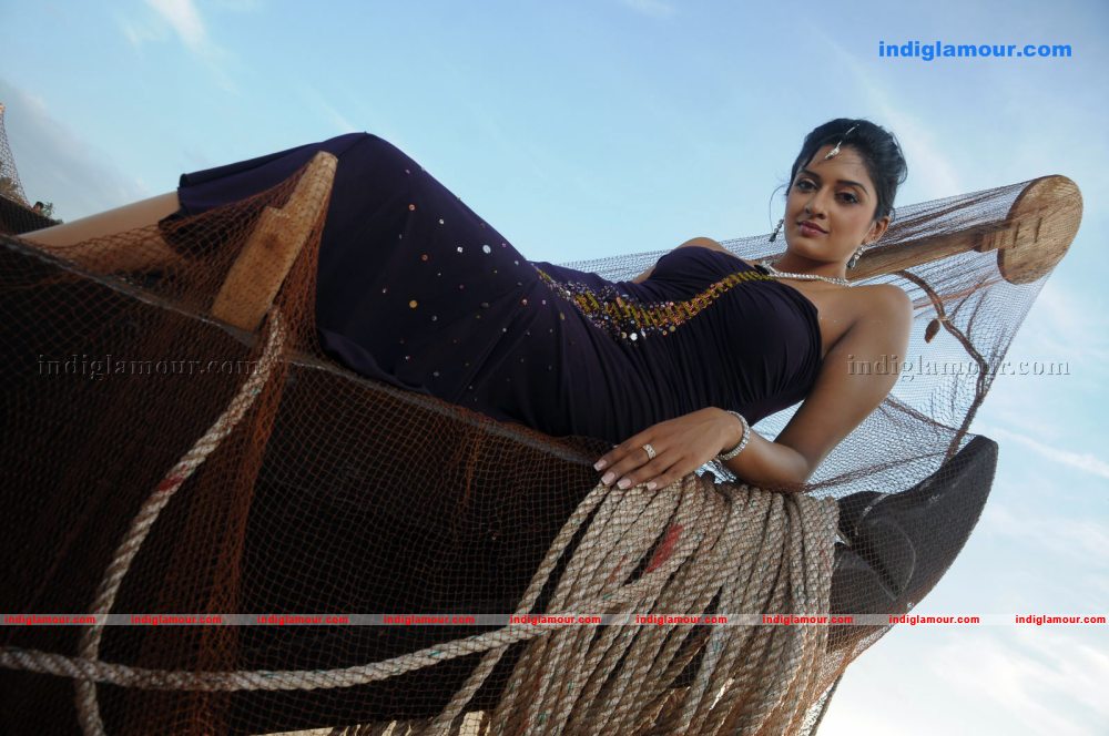 Vimala Raman Actress hd photo